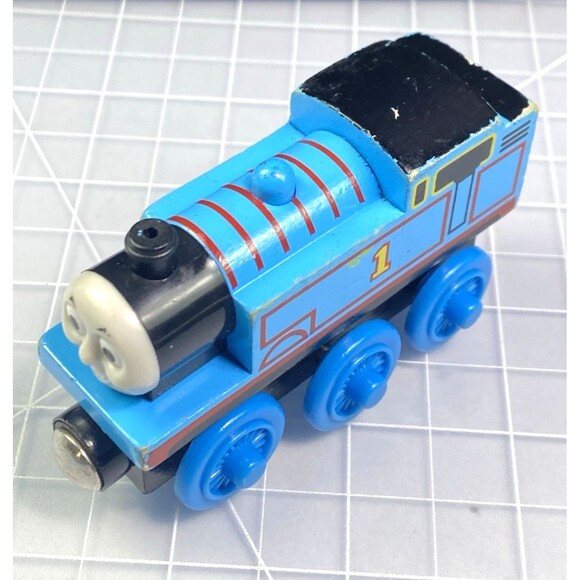 2003 Thomas & Friends "Thomas" Tank Engine Wooden Railway Train Magnetic Coupler - Picture 5 of 5